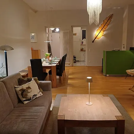 Tillyhome Apartment